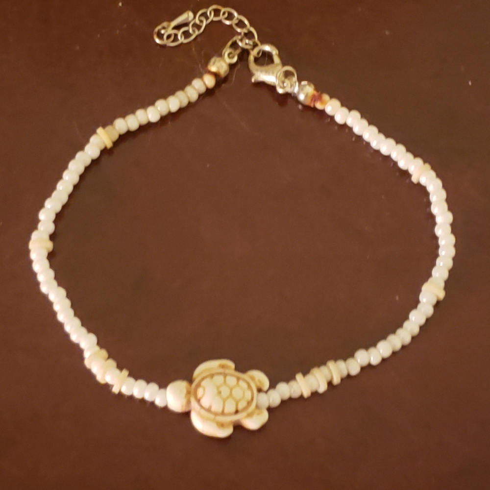 Seashell carved sea turtle adjustable anklet